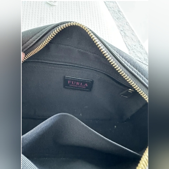 Furla Black Quilted Crossbody Bag - Picture 4 of 9